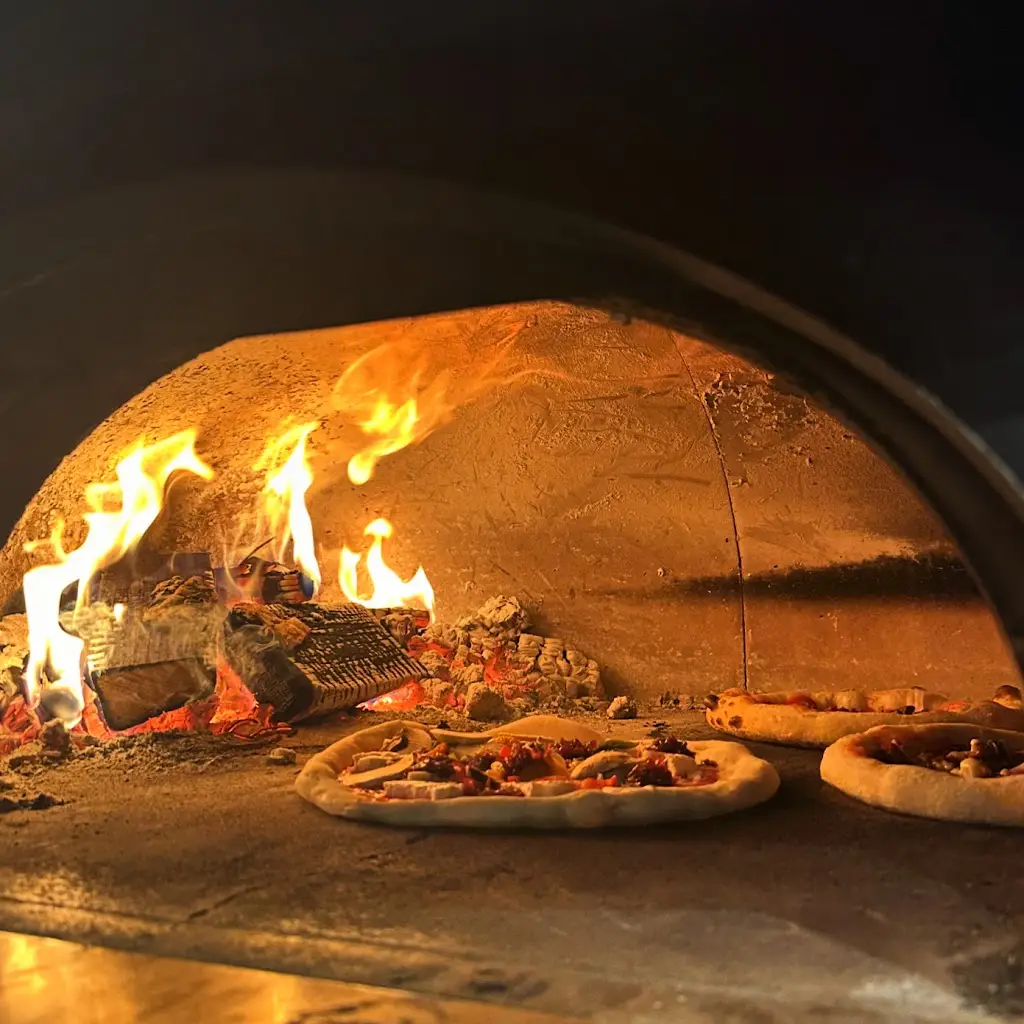 Chapel House Pizza Co_Barrowby_slider_image_2