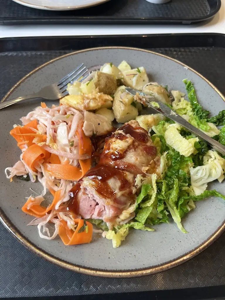 Moat House Cafe restaurant in Melbourn