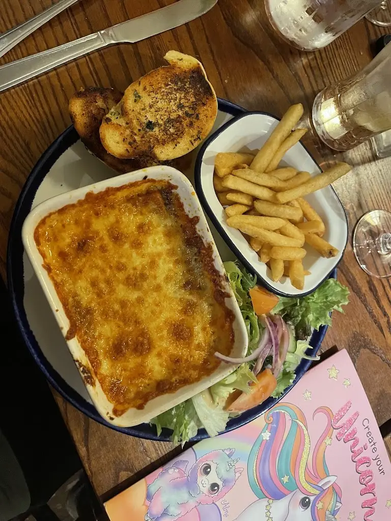 Jamie Fox_Dolphin_Melbourn_review