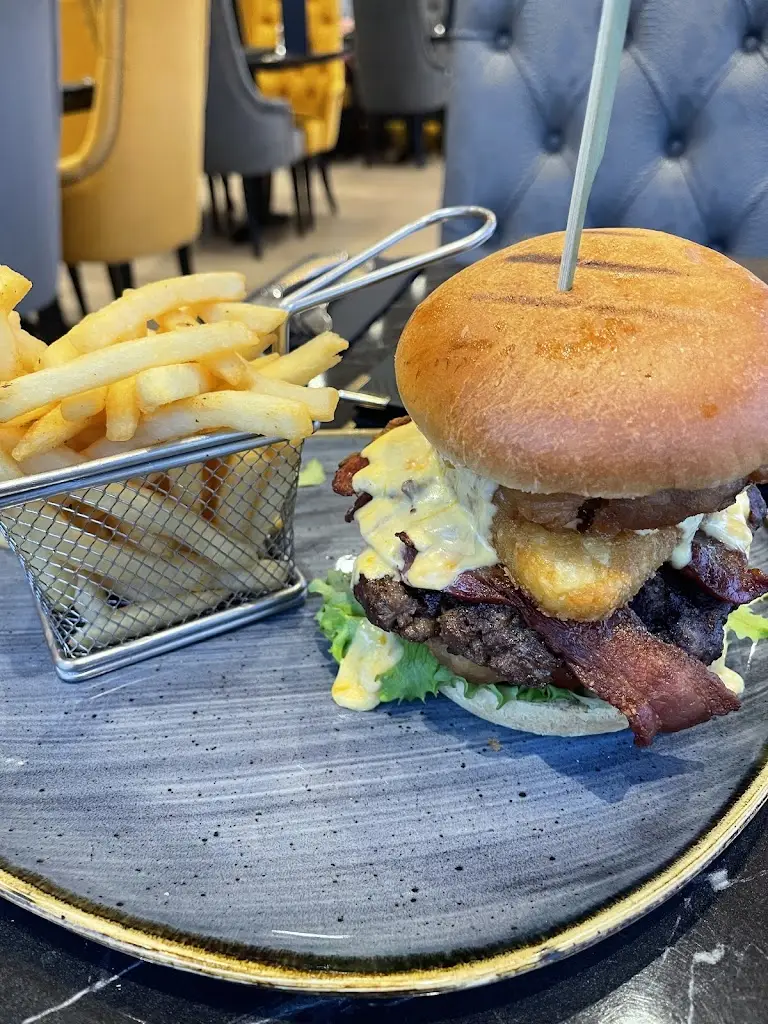 Flintshack_Melbourn_slider_image_3