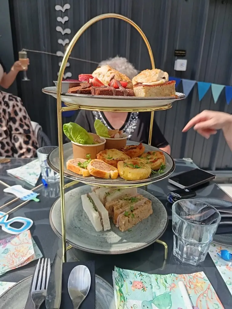 Emma Robinson_Lu’s Place_Meltham_review