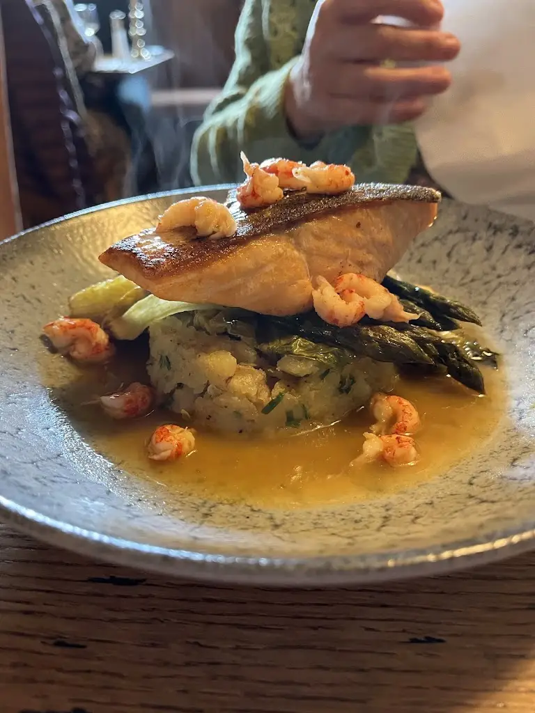 Margaret McGettrick_The Kings Arms_Mickleton_review