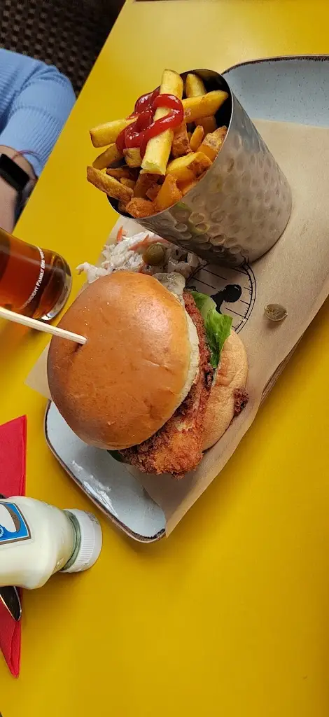 IVAN YORGOV_Jolly Postie_Meldreth_review