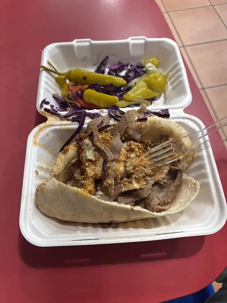 Barnham Kebab & Pizza House restaurant in Barnham