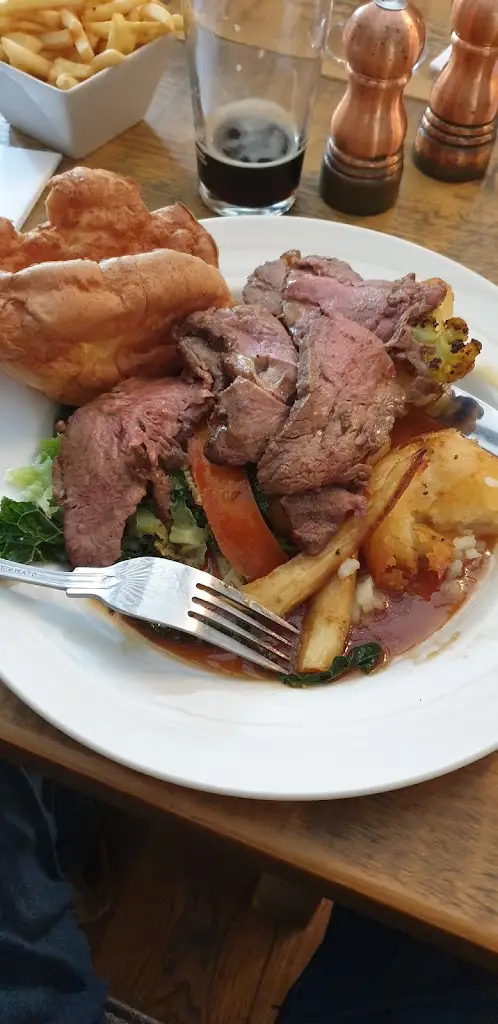 Menu_The George_Barnham_image_7