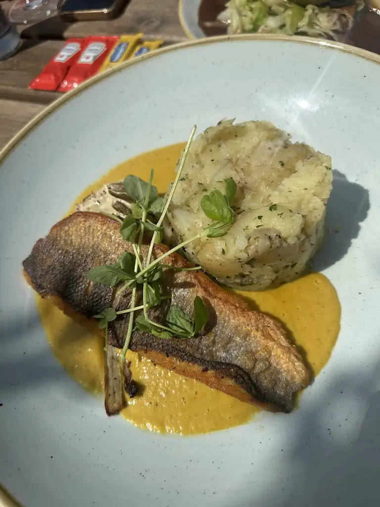 Patrick Connelly_The George_Barnham_review