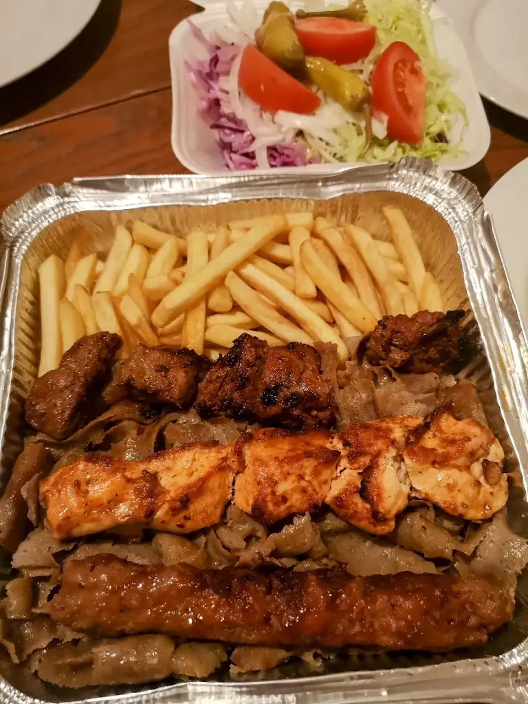 Turgay's Kebab & Pizza House_Metheringham_slider_image_3