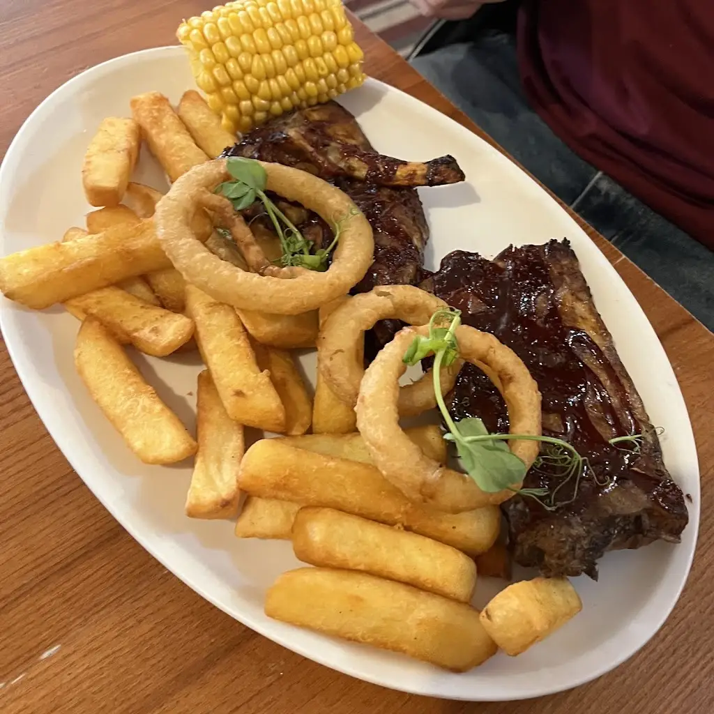 The Royal Oak_Milborne St Andrew_slider_image_2