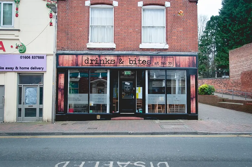 drinks & bites at 35 ristorante a Middlewich