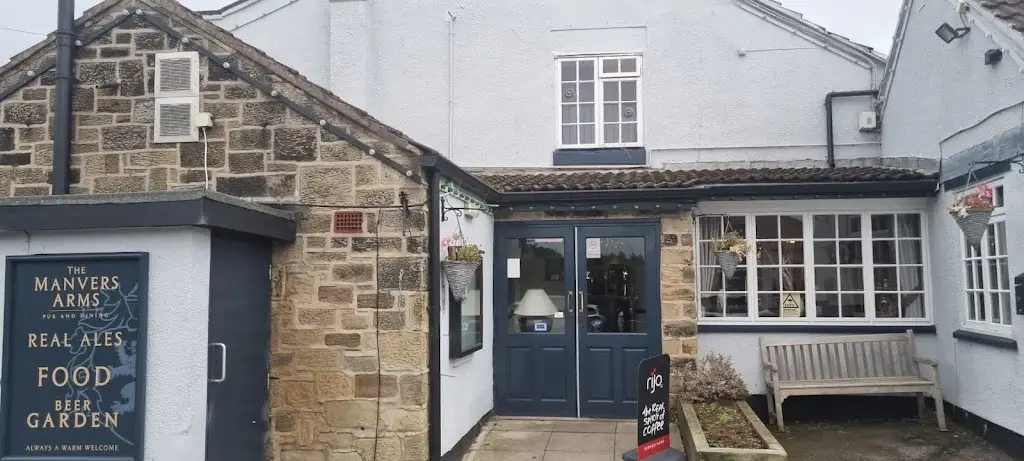 Bamidele Akinlaja_The Manvers Arms_Mexborough_review