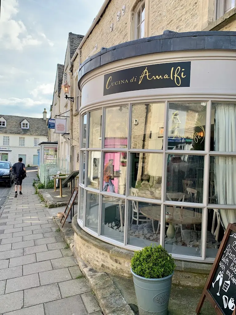 Cucina di Amalfi restaurant in Minchinhampton
