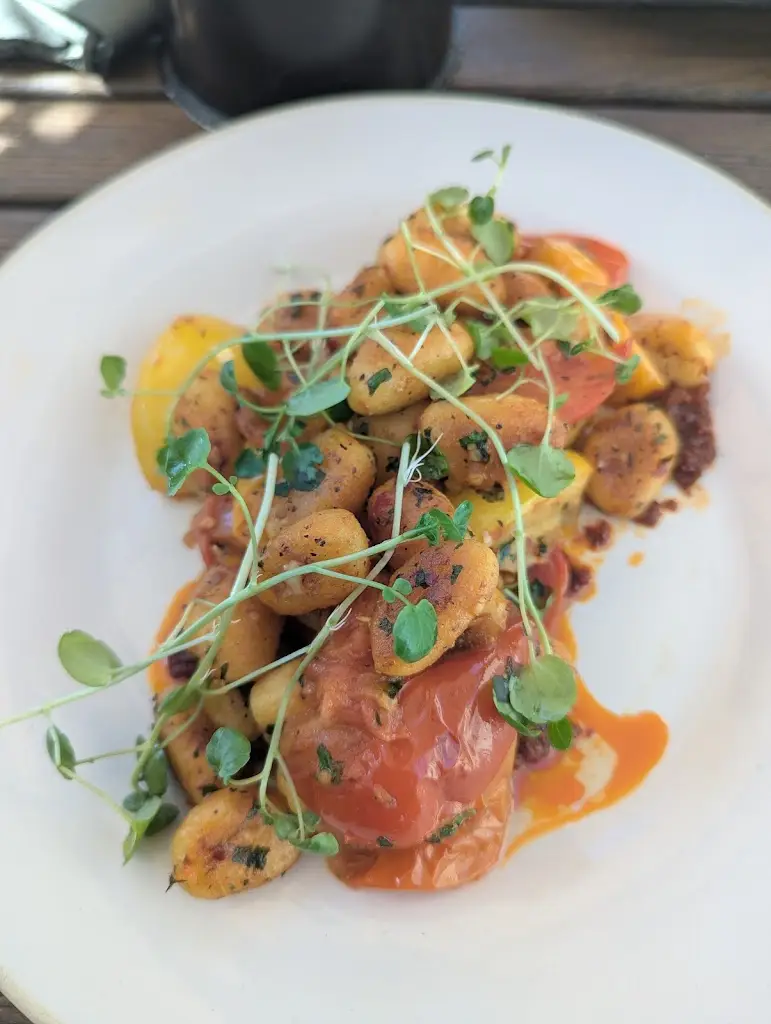 Janet Carmichael_The Crown_Minchinhampton_review