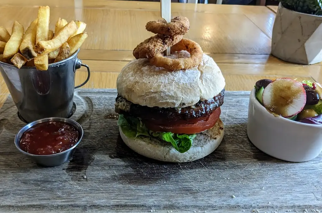 The Old Lodge_Minchinhampton_slider_image_3