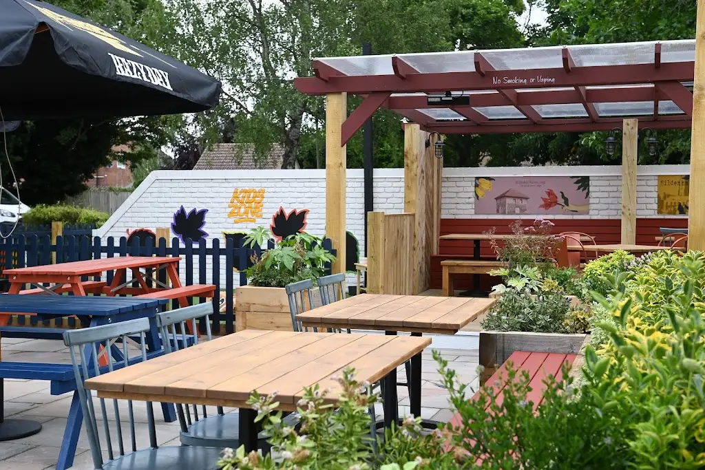 Half Moon Mildenhall_Mildenhall_slider_image_1