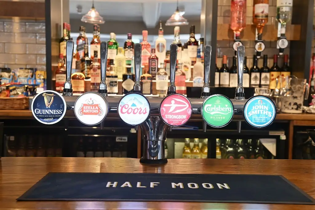 Half Moon Mildenhall_Mildenhall_slider_image_3