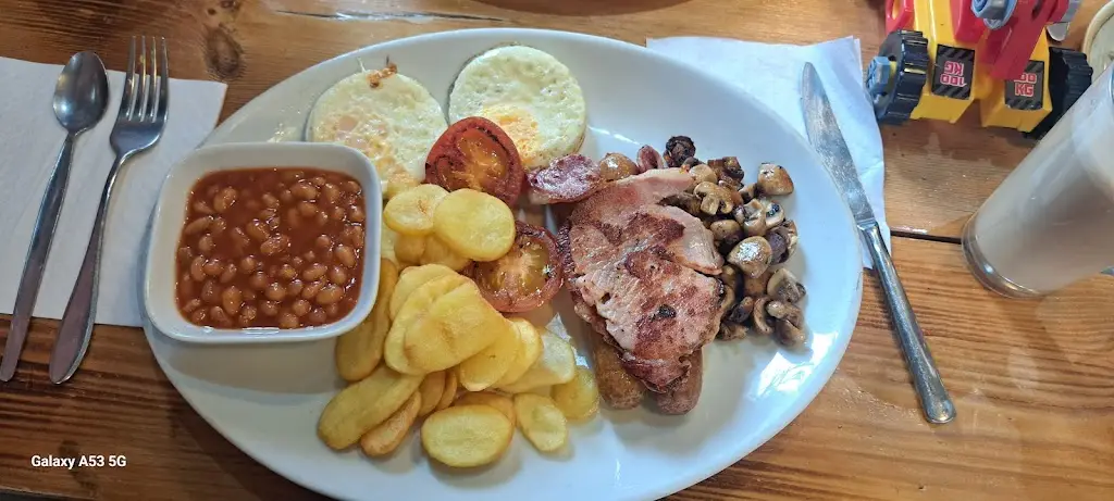 magalis felix_Rocca Cafe & Lounge_Mildenhall_review