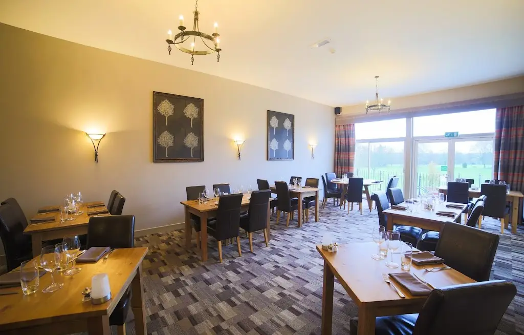 Vana Bar & Restaurant_Midsomer Norton_slider_image_1