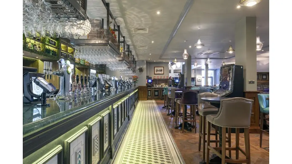 The Palladium Electric - JD Wetherspoon_Midsomer Norton_slider_image_1