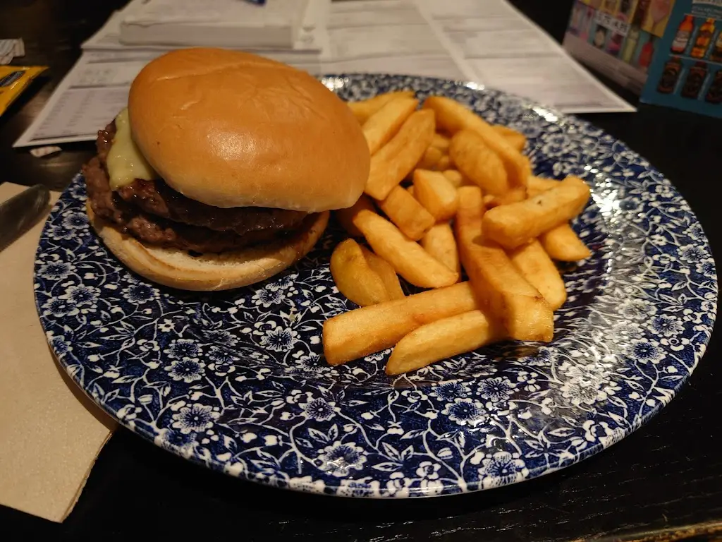 The Palladium Electric - JD Wetherspoon_Midsomer Norton_slider_image_2