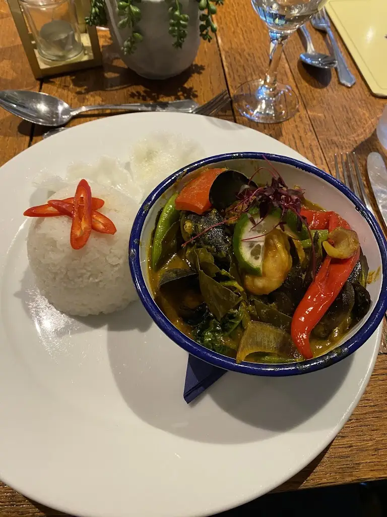 Elaine Hazell_The Fromeway_Midsomer Norton_review