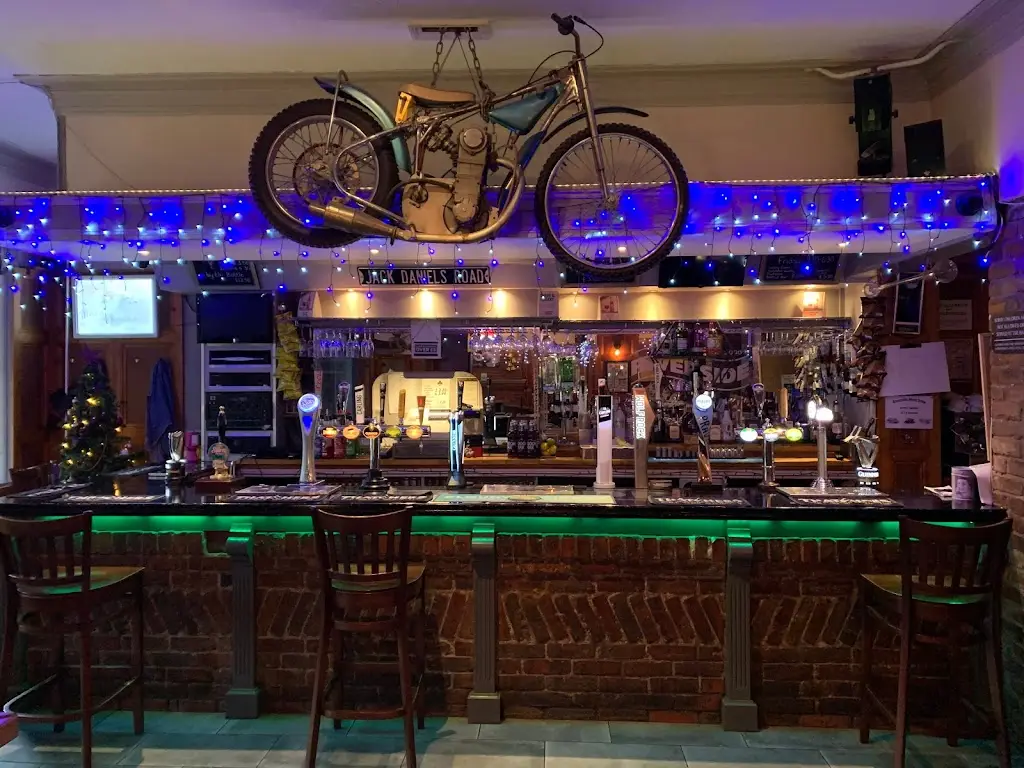 Riverside 2000 restaurante en Midsomer Norton