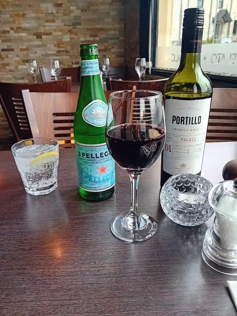 Chris Sanders_Castello_Midsomer Norton_reseña