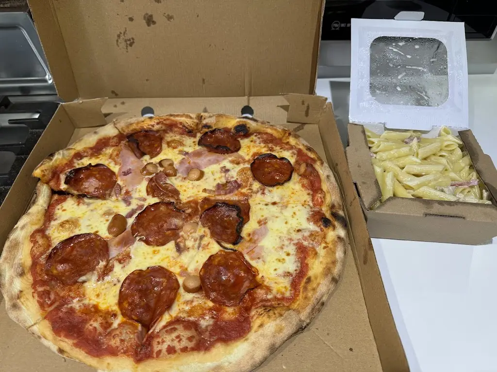 LA SUPERCAZZOLA_Midsomer Norton_slider_image_2