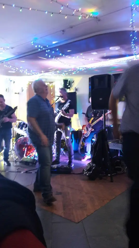 Myers Simon_Dolphin Inn_Midsomer Norton_recensione