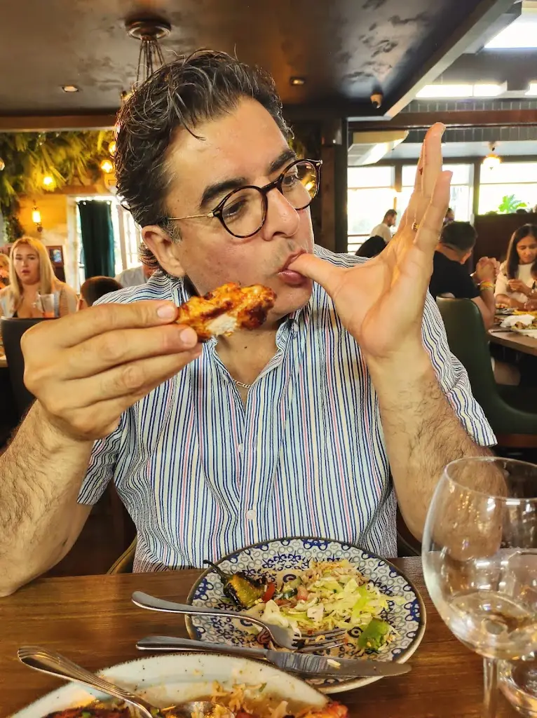 Jorge Martinez_Olive Tree Turkish Mediterranean Restaurant and Bar_Milton Keynes_review