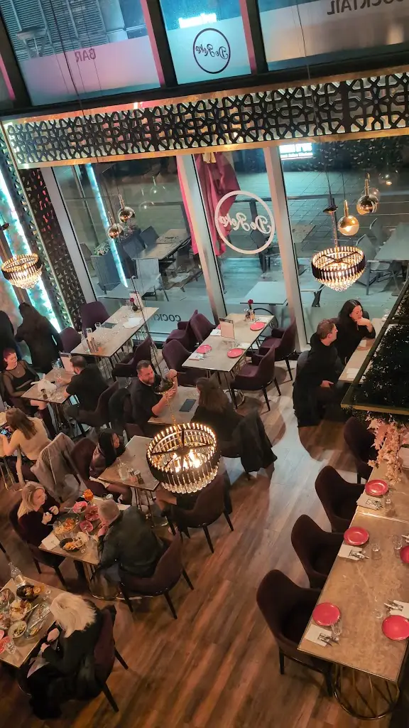 DeRoka Turkish Mediterranean Restaurant & Cocktail Bar Milton Keynes_Milton Keynes_slider_image_3