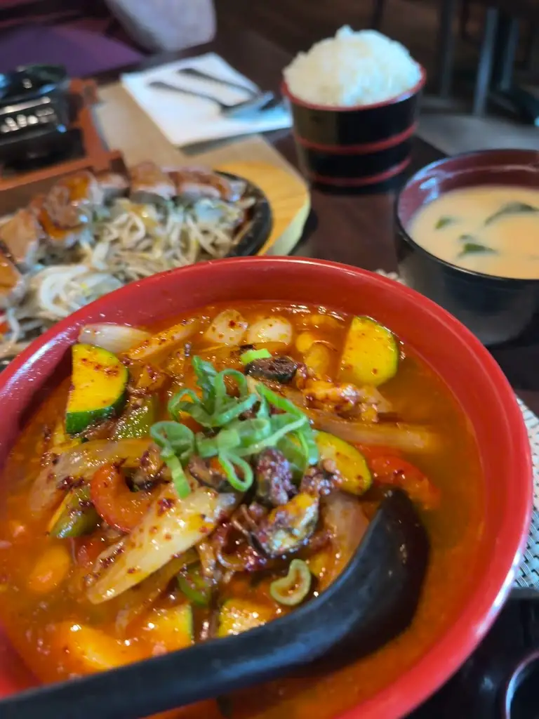 Akasaka Korean& Japanese Restaurant_Milton Keynes_slider_image_2