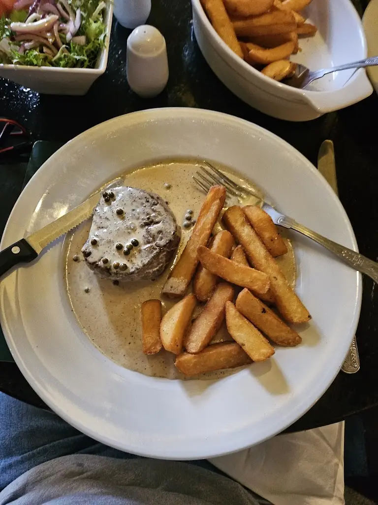 Menu_The Lion_Barnham_image_7