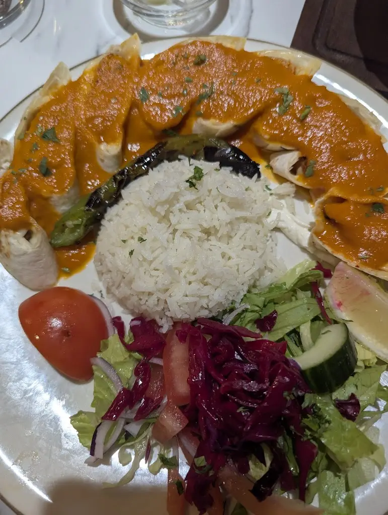 Philip Fernandes_Izmir Restaurant_Milton Keynes_review