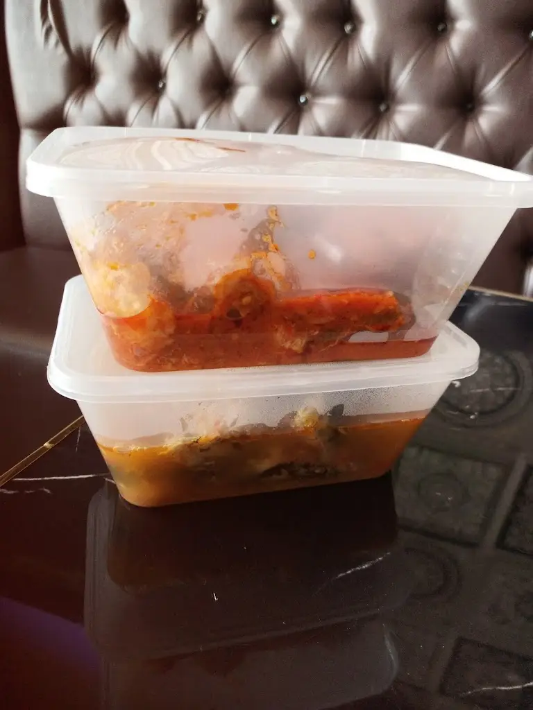 Angela Ukemenam_D & D African Restaurant_Middlesbrough_recensione