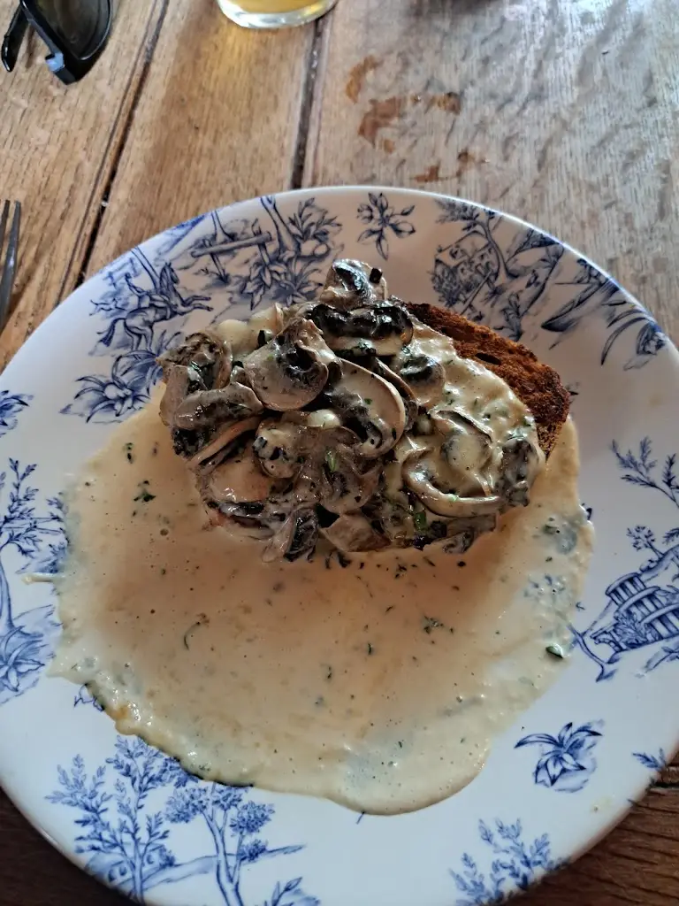 Neil_The Bulls Head_Mobberley_review