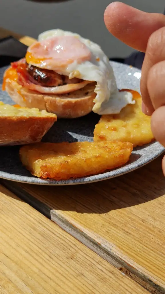 The Lighthouse_Milford on Sea_slider_image_2