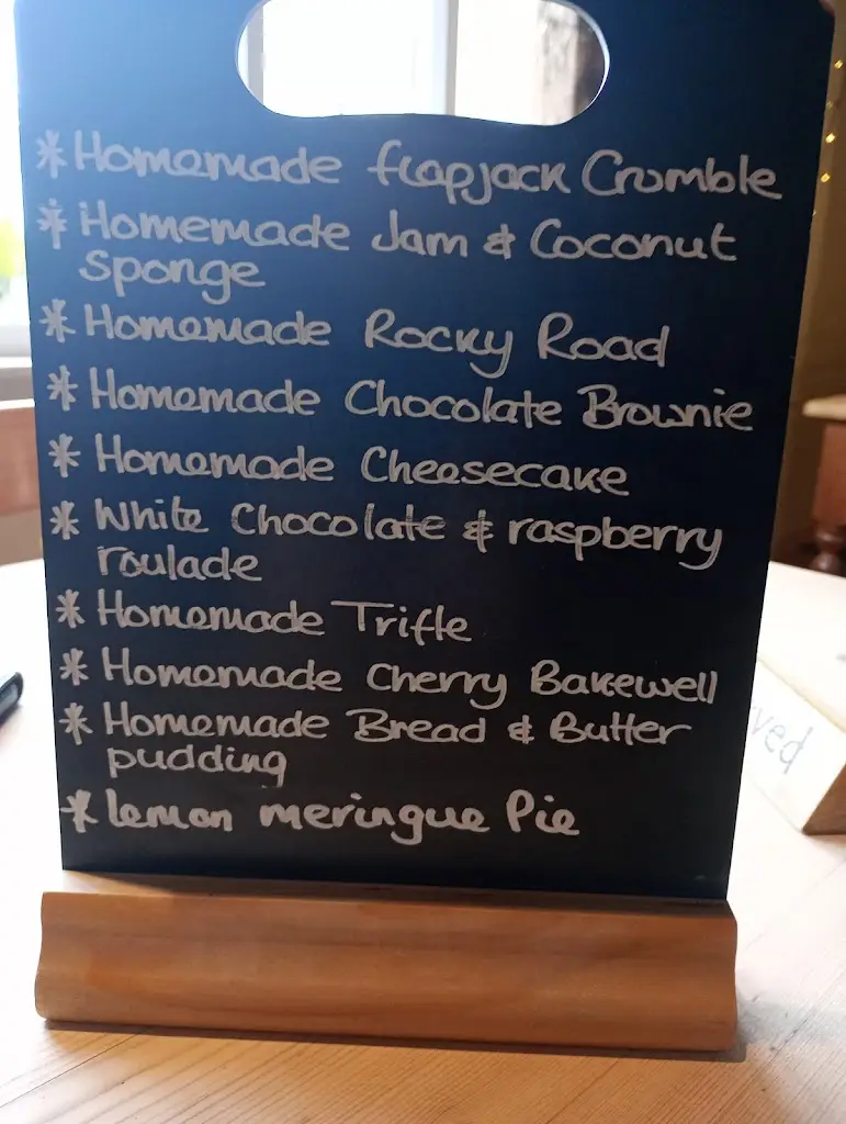 Lynnda Osborne_The Smugglers Inn_Milford on Sea_review