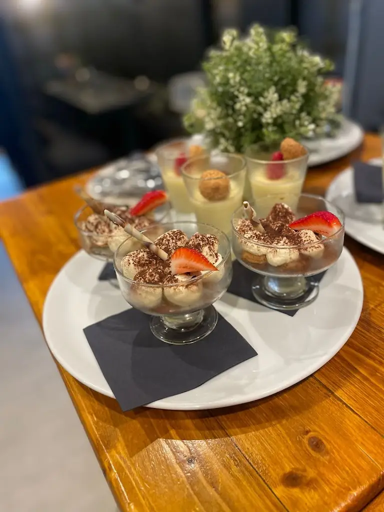 Ray's Italian Kitchen_Milford on Sea_slider_image_3