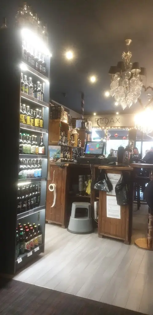 L Thornton_The Cave_Milford on Sea_review