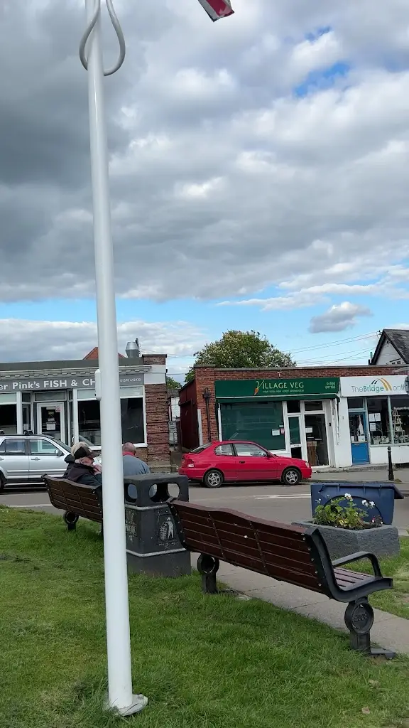 Terri Lynn_The Cave_Milford on Sea_review