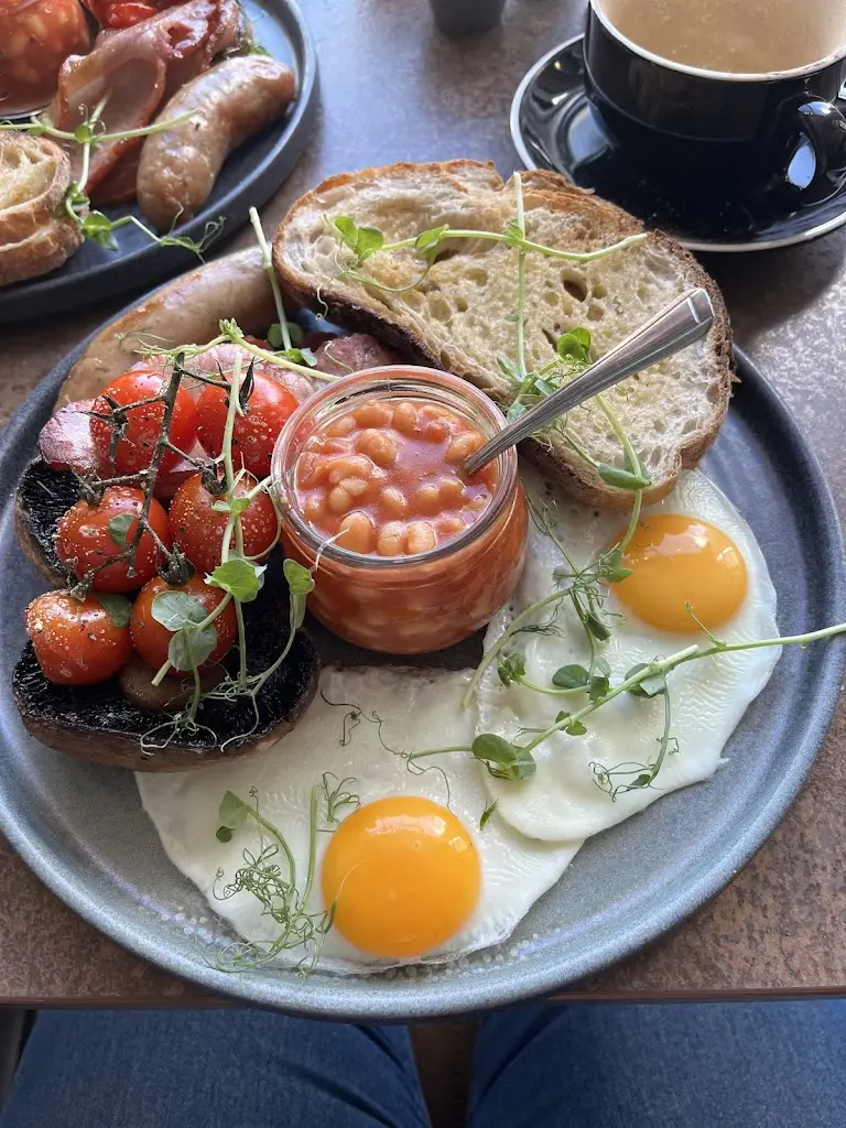 Faye Simms_Melleford_Milford on Sea_review