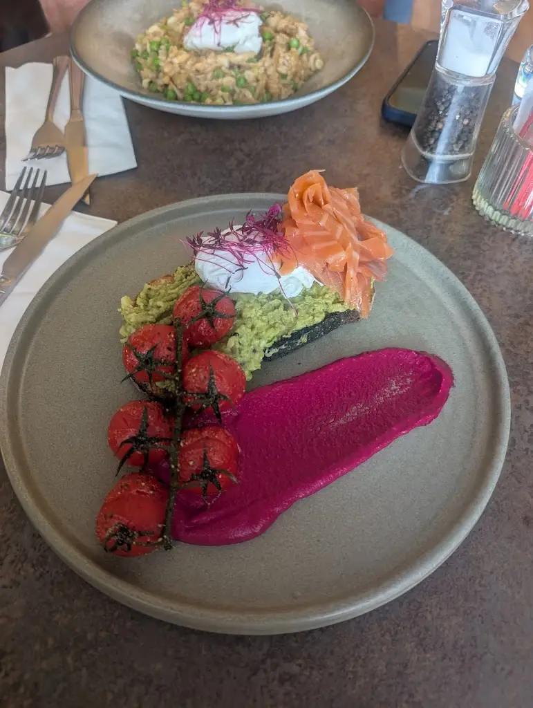 Fiona Marlow_Melleford_Milford on Sea_review