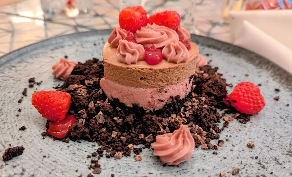 Clive Sewell_The Cliff House_Milford on Sea_review