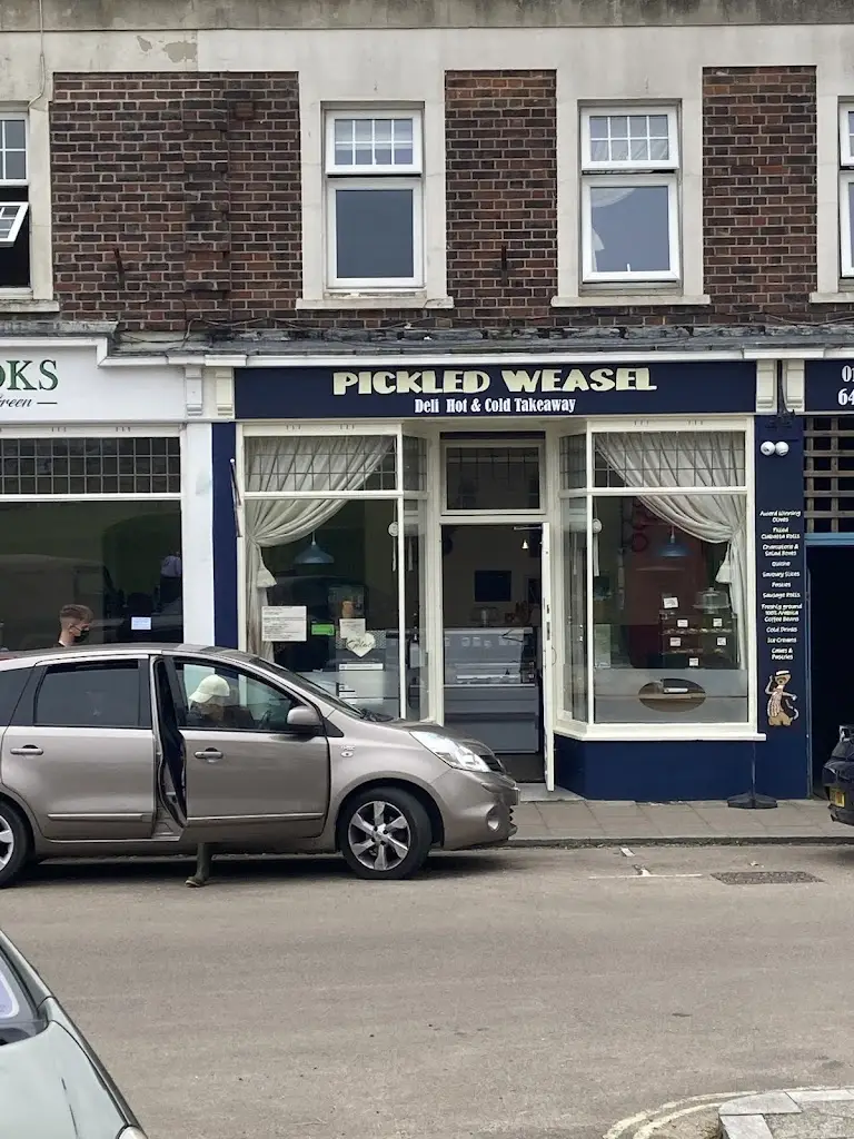 Simon Castle_Pickled Weasel_Milford on Sea_review