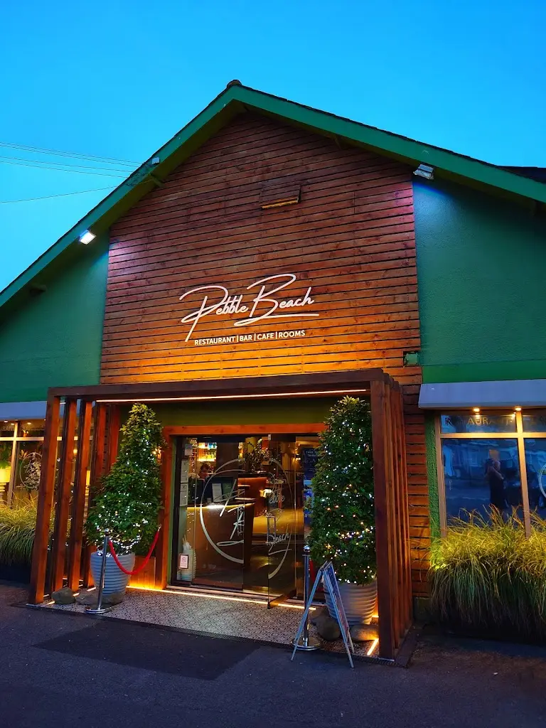 Pebble Beach Restaurant_Milford on Sea_slider_image_1