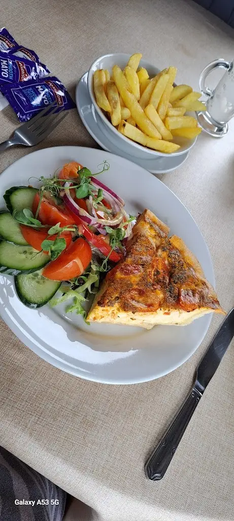 Jane Hall_River Bela Cafe_Milnthorpe_review