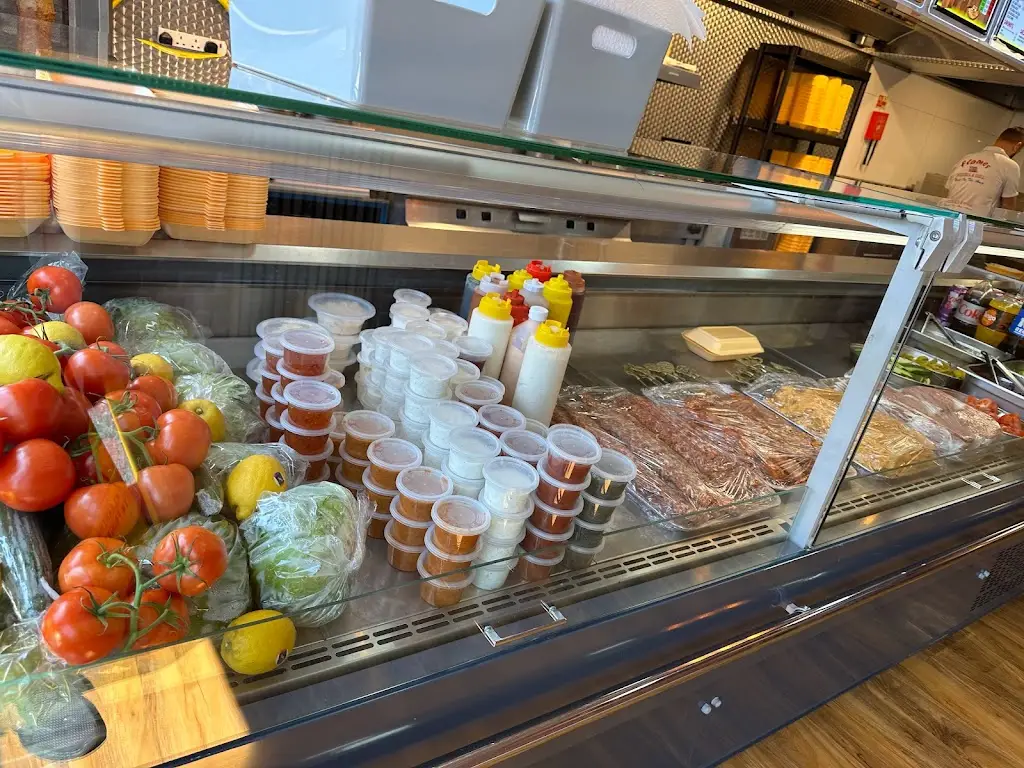 Flames Pizzeria & Grill_Milnthorpe_slider_image_1