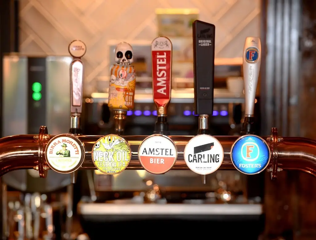 The Airedale Heifer_Mount Hawke_slider_image_2