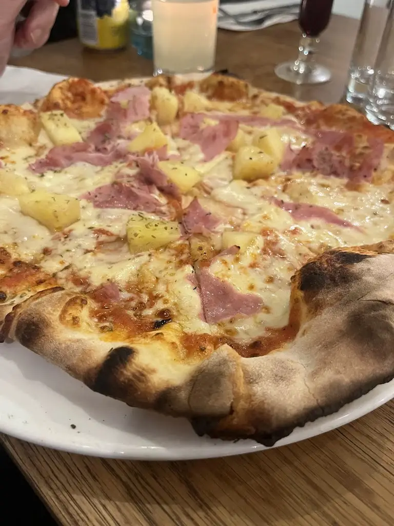 Derek_Berto's Pizza Restaurant_Moretonhampstead_review
