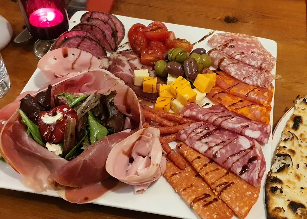 Berto's Pizza Restaurant_Moretonhampstead_slider_image_2